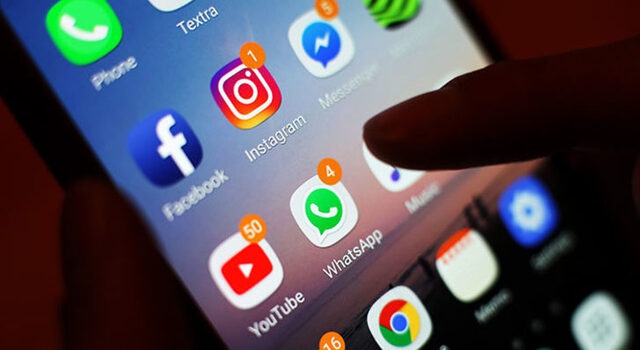 WhatsApp'ın kurucusu: Facebook'u silin, çünkü...